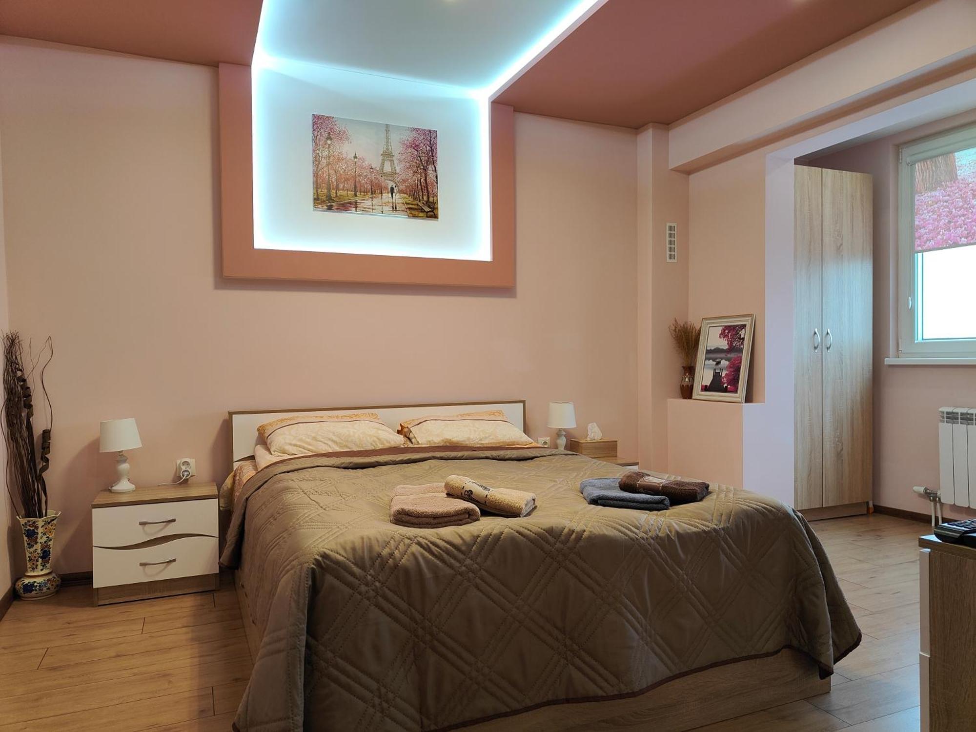 Newly Renovated 2 Bedroom In