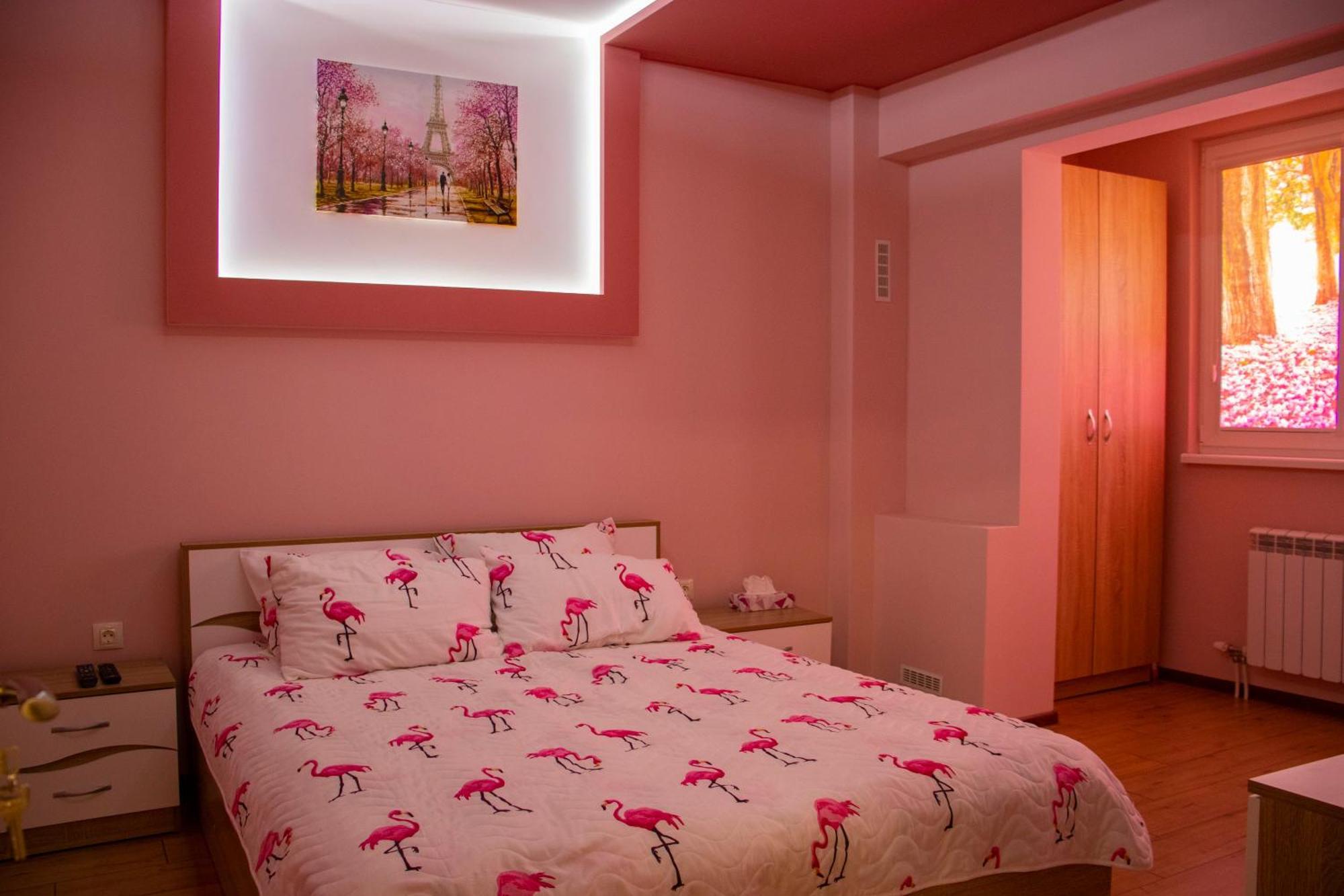 Apartemen Newly Renovated 2 Bedroom In Sofia